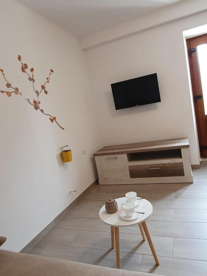 Apartman Mi 네레자인 외부 사진