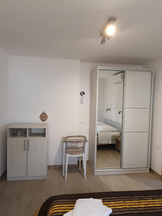 Apartman Mi 네레자인 외부 사진