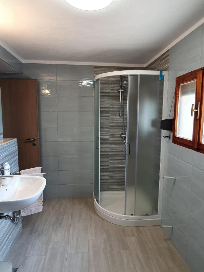 Apartman Mi 네레자인 외부 사진