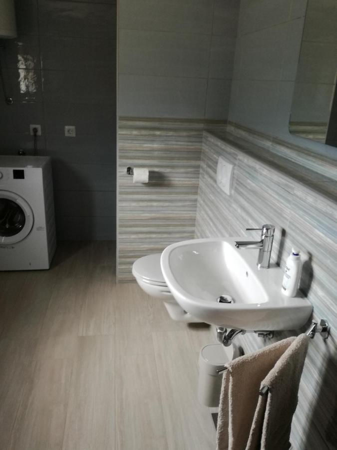 Apartman Mi 네레자인 외부 사진